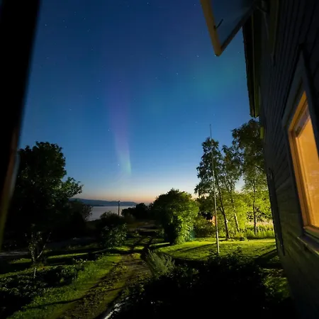 Northern Lights Apartment Mortenhals