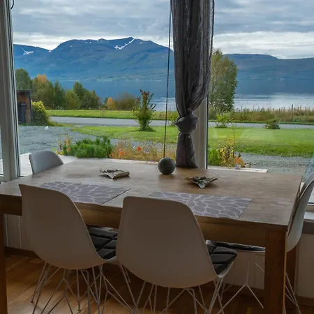 Northern Lights Apartament *